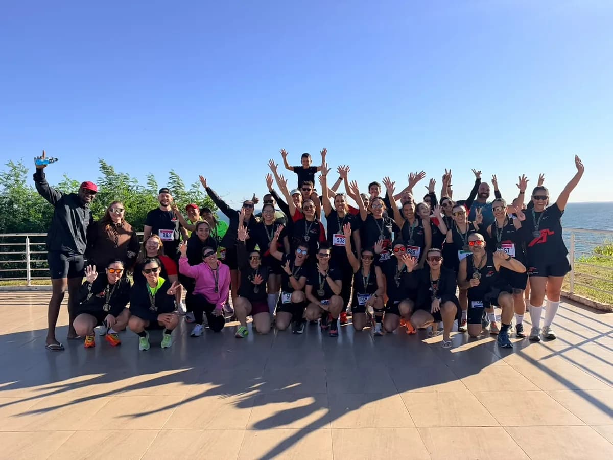 Comunidade Além do Pace reunida após uma corrida